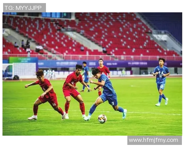 重庆羽毛球队意识争议引发热议球员表现与团队精神的深度探讨