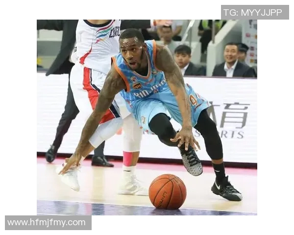 新疆与广东季后赛直播全程回顾精彩瞬间与赛场分析